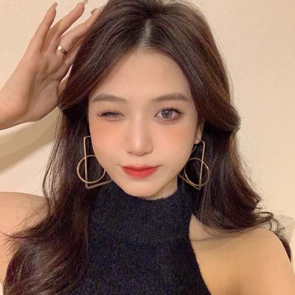 2/$30🌵 Gold Line Geometric Earrings Trapezoid Circle Hoop Shapes Boho Gift NEW - Picture 3 of 15